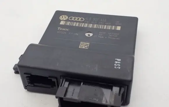 Audi Q7 4L Gateway control module 4L0907468 4L0910468