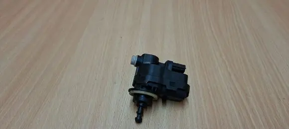 Renault Espace IV Headlight level adjustment motor 8200402521