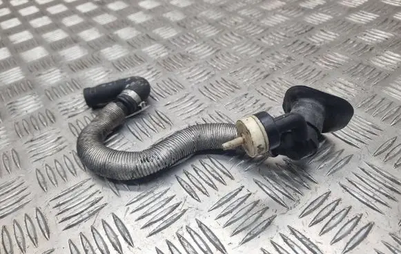 Volkswagen PASSAT B5.5 Vacuum line/pipe/hose 027133733B