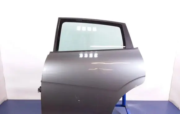 Seat Leon (1P) Rear door