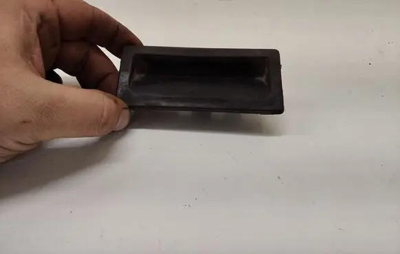 Volkswagen PASSAT B6 Loading door exterior handle 5N0827566