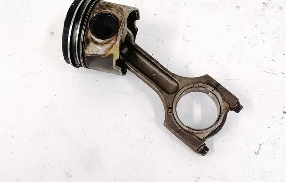 BMW X5M E70 Piston with connecting rod