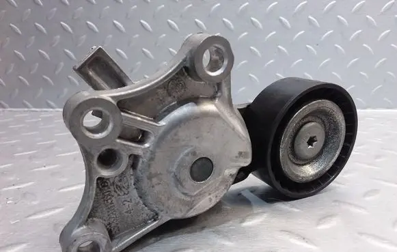 Citroen DS4 Generator/alternator belt tensioner E5082A111560B