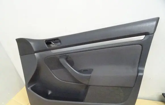 Volkswagen Golf V Front door card panel trim