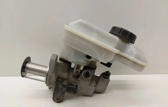 Volkswagen Golf VII Master brake cylinder 5Q1611301 1K0945459A 5N0945459A