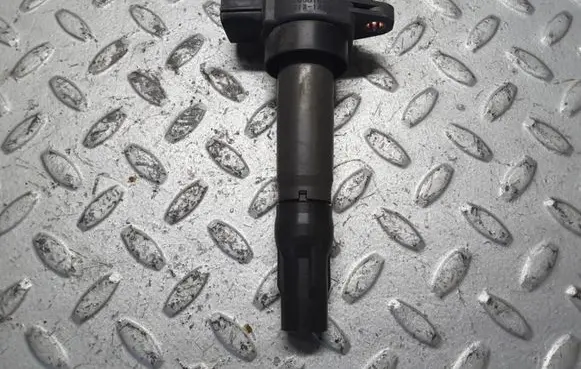 Mitsubishi Colt High voltage ignition coil MN195616 57131626