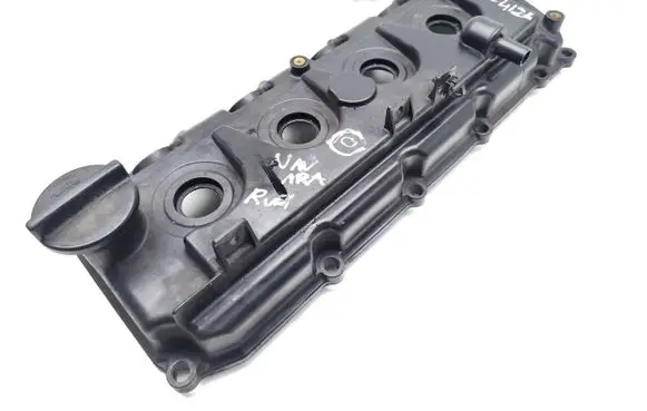 Nissan Navara Rocker cam cover 7031333
