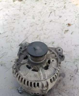 Volkswagen Sharan Generator/alternator 01100001