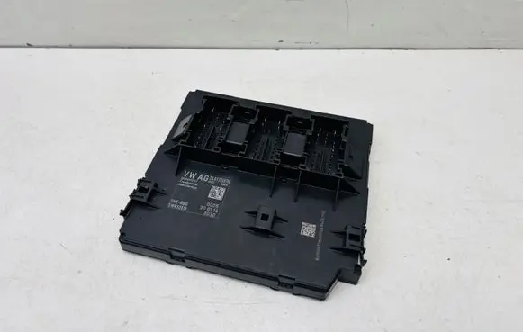 Volkswagen PASSAT B7 Comfort/convenience module 3AA937087N