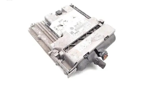 Volkswagen Scirocco Engine control unit/module 5K0907115 0261S04951 1039S34818