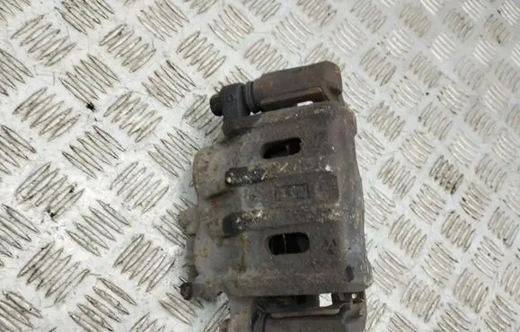 Mitsubishi Outlander Front brake caliper