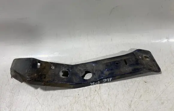 Radiator support slam panel bracket