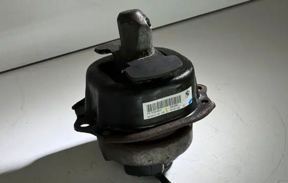 BMW X5 E70 Engine mount bracket P679301801