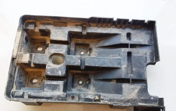 Volvo S40, V40 Battery box tray 864204 864205