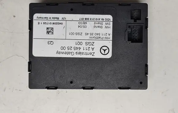 Mercedes-Benz CLS C219 Door central lock control unit/module A2114452500