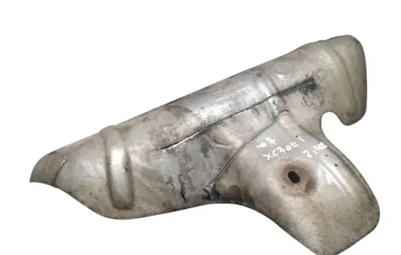 Volvo XC70 Exhaust heat shield 30757440