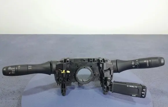Renault Arkana Other switches/knobs/shifts 255670790R