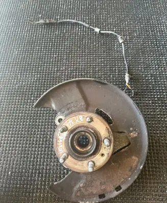 Opel Insignia A Front wheel hub