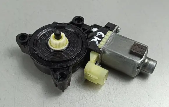 KIA Sorento IV Rear window wiper motor DC12V526 83450P2000 F00S1W2383