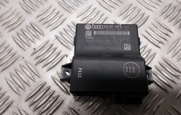 Audi Q3 8U Gateway control module 8U0907468G