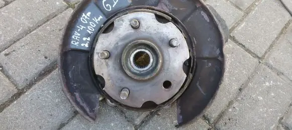 Toyota RAV 4 (XA30) Rear wheel hub