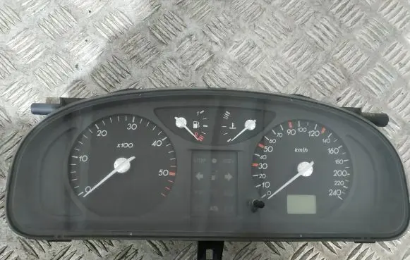 Renault Laguna II Speedometer (instrument cluster) 8200399758