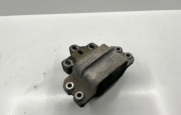 Seat Altea Engine mount bracket 1K0199555