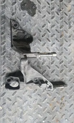 Mercedes-Benz C W205 EGR valve cooler bracket A6261410040 147174072R