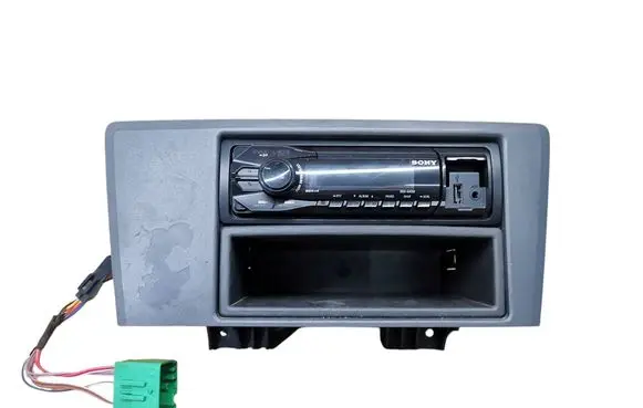 Volvo S60 Radio/GPS head unit trim 9184996 3865