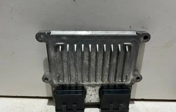 Hyundai Sonata Engine control unit/module ECU 391103C760 28040620 S2AS5B3CB