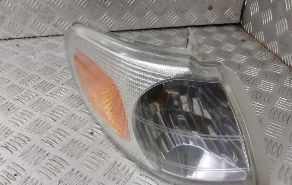Pontiac Trans Sport Front indicator light