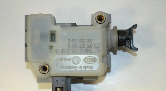 Volkswagen Touareg I Tailgate boot lock/latch motor 3B5827061B 3B0959781C