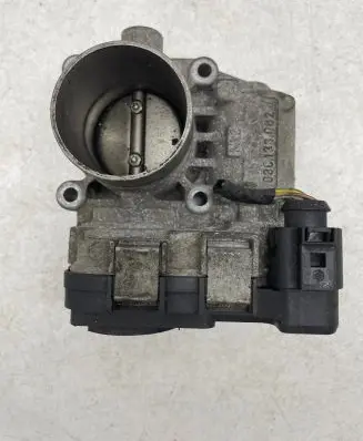 Volkswagen Golf Plus Throttle valve 03C133062