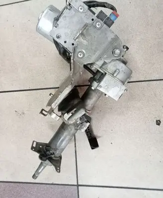 Nissan Tiida C11 Power steering pump 28500EM10A