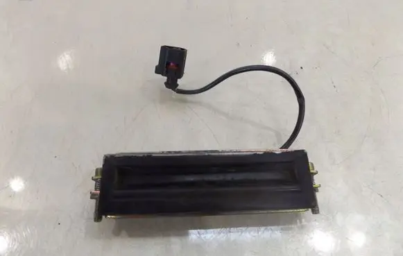 Volkswagen PASSAT B5.5 Tailgate/trunk/boot exterior handle