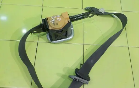 Honda Insight Front seatbelt TKAH3EJ530 BEZPIECZENSTWA