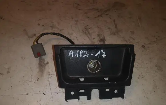 Volvo S80 Cigarette lighter 8696219