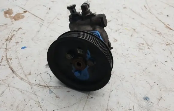 BMW X3 E83 Power steering pump 345059206 7802622 32427802622