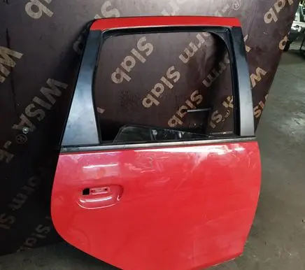 Mitsubishi Colt Rear door