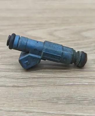 Volvo XC90 Fuel injector 9186060