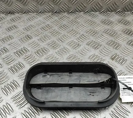 Audi A4 Allroad B9 Quarter panel pressure vent 6R0819465A