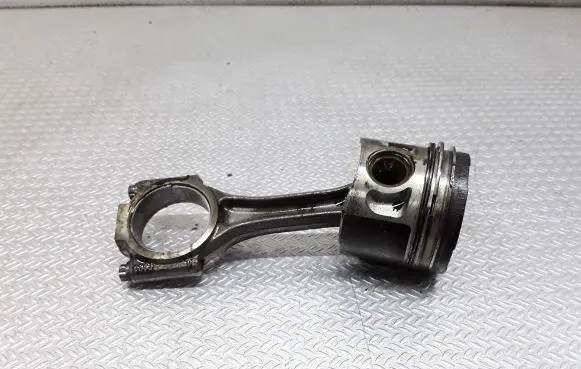 Audi A3 S3 8P Piston with connecting rod