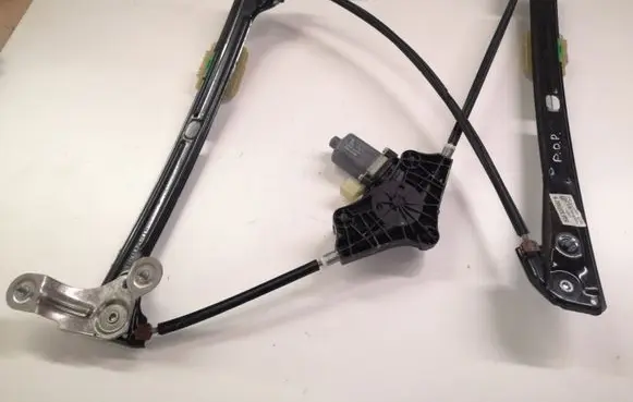 Volkswagen Golf VII Front door window regulator with motor 5G4837462H 5G4837462 E850202102