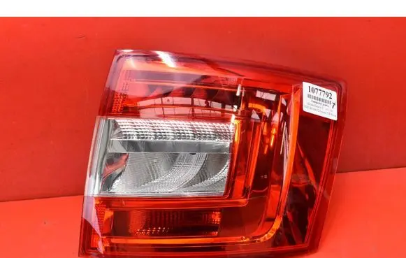 Skoda Octavia Mk3 (5E) Rear/tail lights 5E9945112B