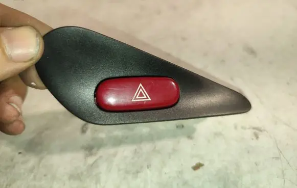 Peugeot 406 Hazard light switch 231277 963040347A 17184