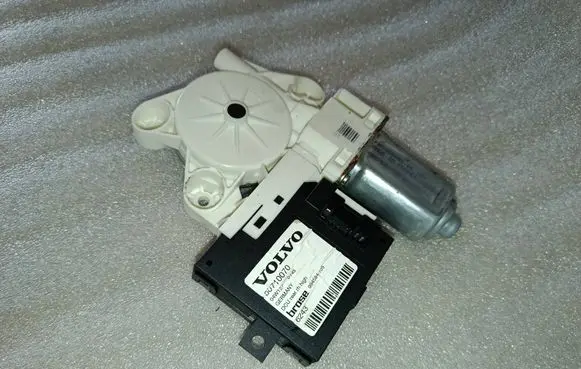 Volvo S40 Rear door window regulator motor 30710070