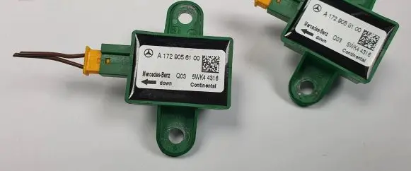 Mercedes-Benz E C207 W207 Airbag deployment crash/impact sensor A1729056100