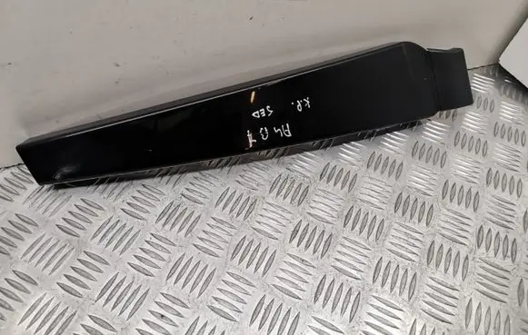 Audi A4 S4 B7 8E 8H Front door glass trim molding 8E0853289D