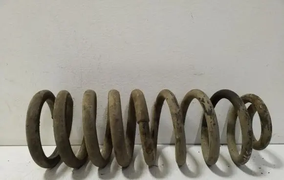 Volkswagen Golf III Rear coil spring
