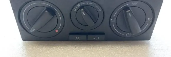 Volkswagen Golf IV Climate control unit 1J0820045F